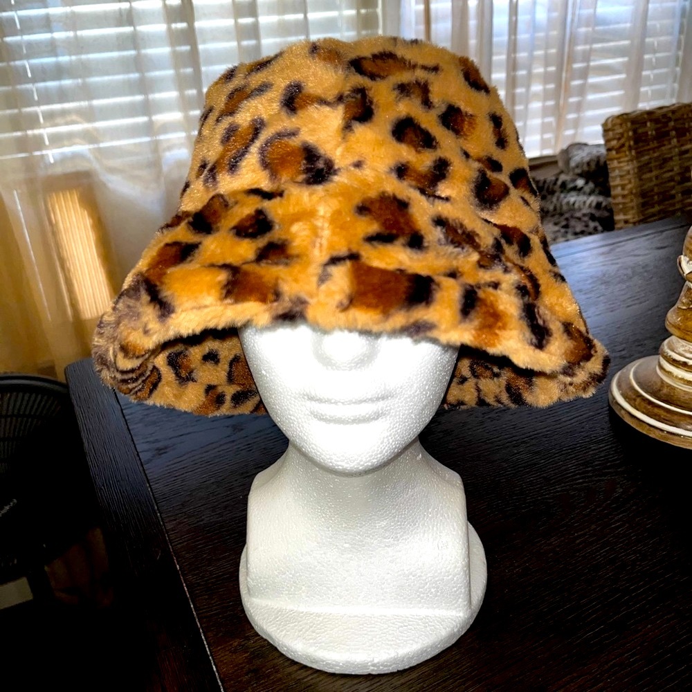 Leopard Bucket Faux Fur Hat New!!